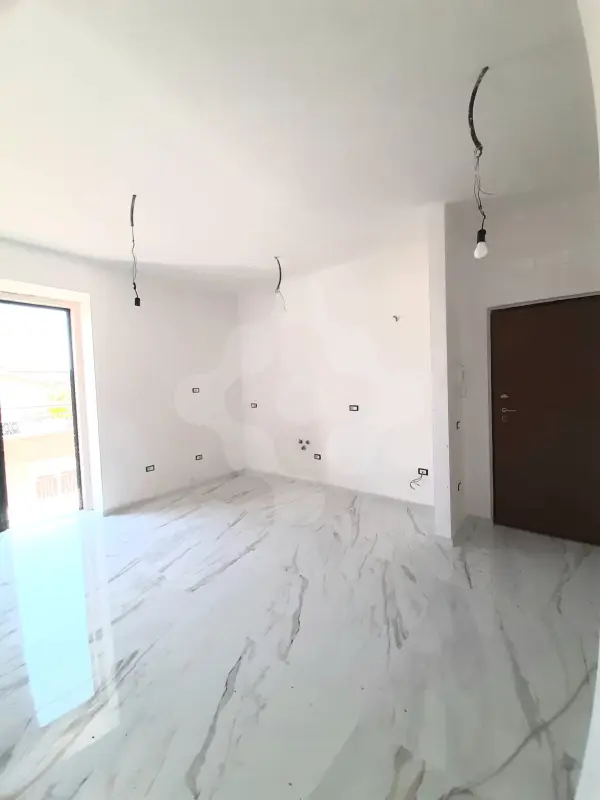 SANTO SPIRITO - RIFINITO TRIVANI DI 60 MQ CON TERRAZZO